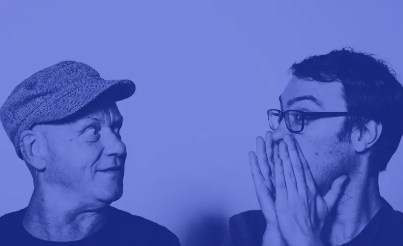 Op vrijdag 15 maart en zaterdag 16 maart 2024 neemt het iconische Britse tweetal Underworld twee dagen de Gashouder in Amsterdam over voor 'Underworld Live At Gashouder'. De ticketverkoop voor beide data start op vrijdag 25 augustus om 12:00 via ticketmaster.nl Karl Hyde en Rick Smith spelen komend weekend nog als headliner in de iconische Alpha op Lowlands, maar begin 2024 keert het duo terug naar Nederland om twee dagen neer te strijken in de Gashouder in cultuurdorp Westergas. Underworld staat bekend om de innovatieve optredens waarin absolute klassiekers en nieuw werk een naadloos geheel vormen. Binnenkort maakt Underworld bekend wie de special guest wordt tijdens de concerten. Over Underworld Underworld is een absolute legende die eigenhandig de grenzen van elektronische muziek heeft verlegd. Het is een van de weinige acts die net zo makkelijk als headliner immense massa's betovert op 's werelds grootste festivals als Coachella, Glastonbury of Lowlands, als dat hij thuis is in underground technoclubs, warehouse party’s, kunstgalerieën, theaters of bijzondere locaties zoals de tunnel onder het Rijksmuseum. Na op steeds grotere schaal naam voor zichzelf gemaakt te hebben in de techno underground van de jaren ’90, explodeerde Underworld in 1996 met hun anthem ‘Born Slippy (Nuxx)’ naar de massa toen regisseur Danny Boyle het op hypnotiserende wijze in zijn film Trainspotting gebruikte. De track werd de soundtrack voor een generatie, terwijl Underworld in de decennia die volgden continu grenzen bleef verleggen. Karl Hyde en Rick Smith verkochten miljoenen albums en speelden voor ’s werelds grootste zalen, maar bleven ook de roots en de kunstwereld trouw door optredens en exposities in galeries of opvallende locaties. Nederland heeft hier altijd een belangrijke rol in gespeeld. Zo zette Underworld in 2019 bijvoorbeeld enerzijds het experimentele concept DRIFT neer in de Marktkantine én speelde zij de grootste Nederlandse show ooit in de Ziggo Dome. Met de shows in de Gashouder wordt er een nieuwe iconische locatie aan het zich continu uitbreidende Underworld-universum toegevoegd. De shows lopen vooruit op een nieuwe Underworld-album, waarvan de single 'and the colour red' al menig dansvloer in extase heeft gebracht. Underworld Live At Gashouder Special guest vrijdag 15 maart, zaterdag 16 maart 2024 | Gashouder, Amsterdam Aanvang: 20:00 uur | Entree: Vanaf €50,40 (incl. servicekosten) Meer info over dit concert vind je op: mojo.nl/underworld De kaartverkoop start vrijdag 25 augustus 12:00 via www.ticketmaster.nl.